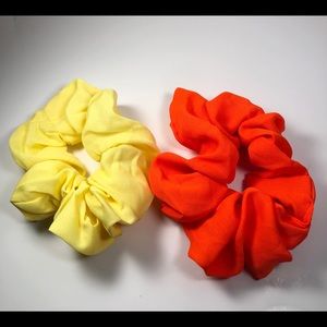 2pcs Brand New Scrunchies